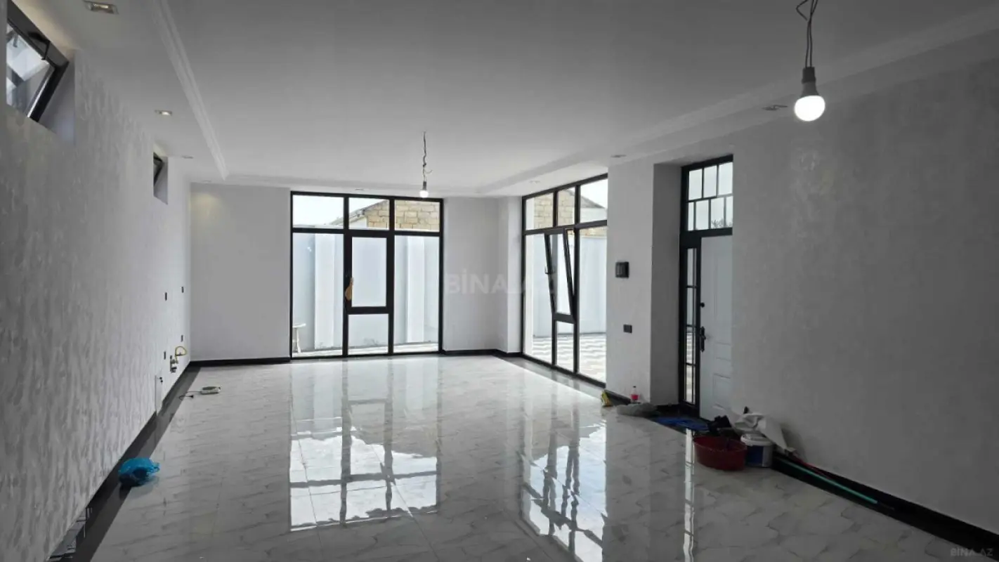 Satılır 4 otaqlı həyət evi 135 m²