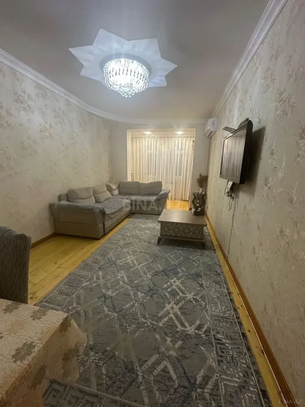 Satılır 4 otaqlı mənzil 100 m²