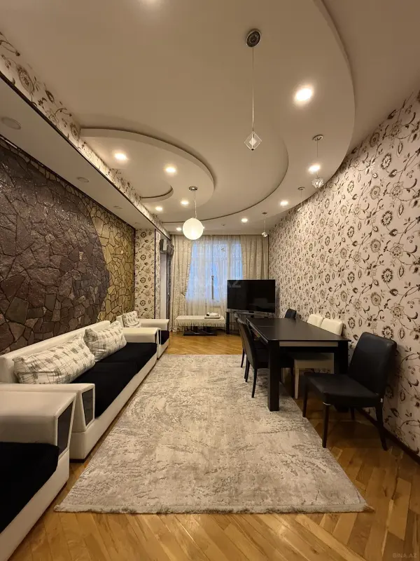 Satılır 3 otaqlı mənzil 110 m²