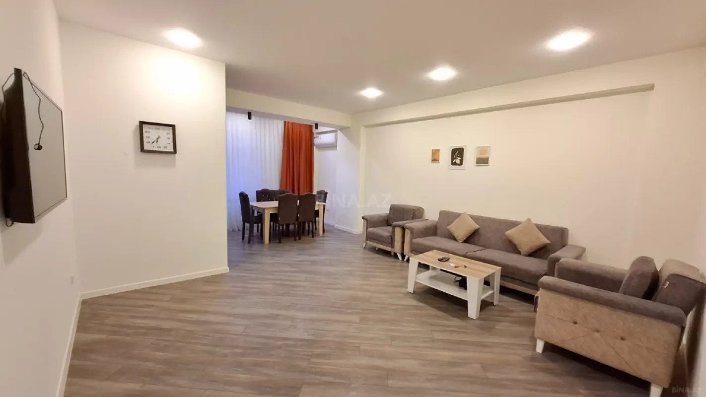 Satılır 2 otaqlı mənzil 82 m²