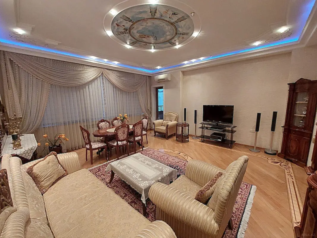 Kirayə verilir 2 otaqlı mənzil 100 m²