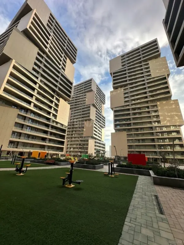 Kirayə verilir 3 otaqlı mənzil 110 m²