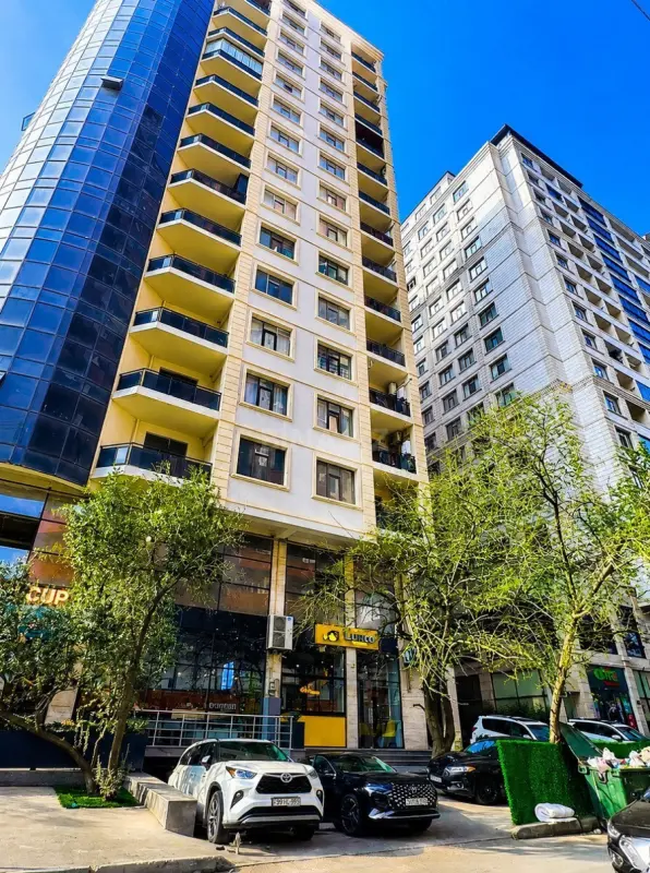 Satılır 2 otaqlı mənzil 133.1 m²