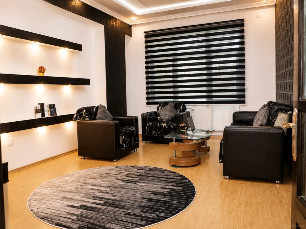 Satılır 3 otaqlı mənzil 105 m²