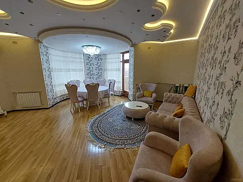 Satılır 4 otaqlı mənzil 160 m² — Bakı 4 otaq 160.00 m²