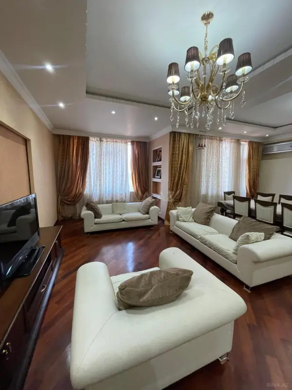 Kirayə verilir 3 otaqlı mənzil 170 m²