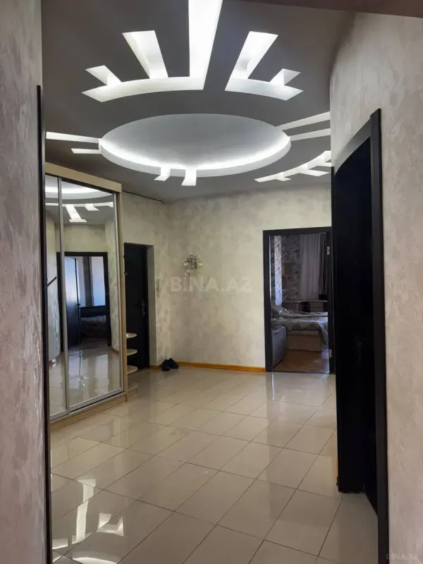 Kirayə verilir 3 otaqlı mənzil 120 m²