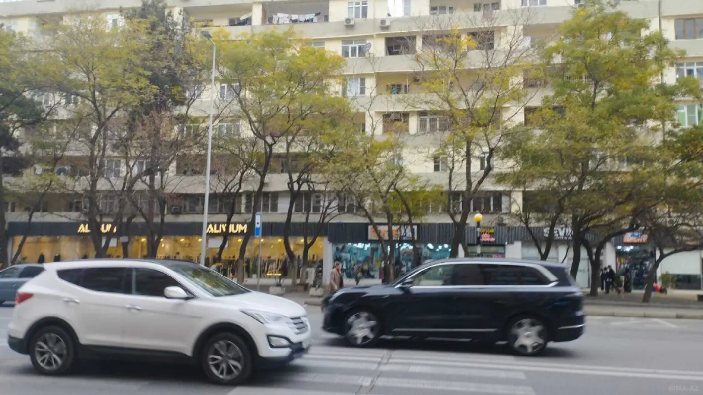 Satılır 4 otaqlı mənzil 105 m²