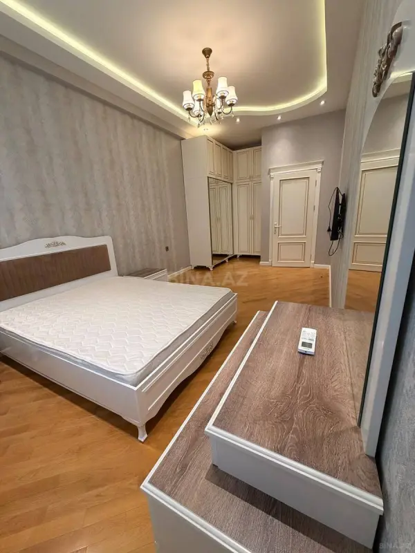 Kirayə verilir 2 otaqlı mənzil 80 m²