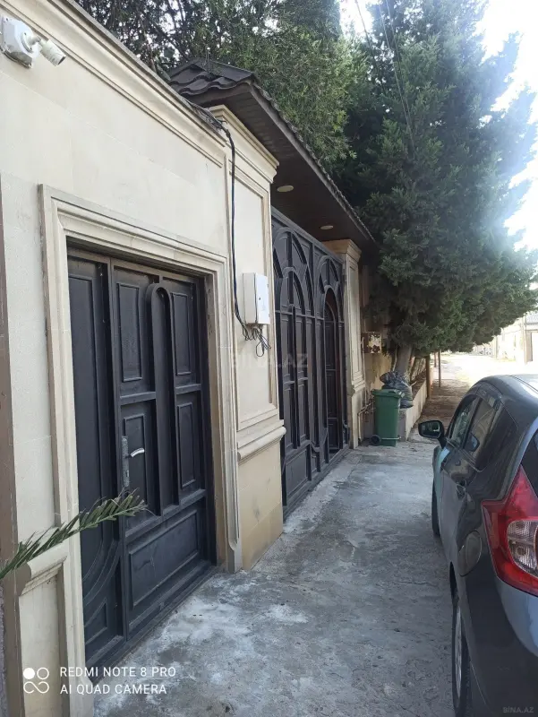 Satılır 14 otaqlı həyət evi 300 m²