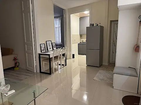 Kirayə verilir 3 otaqlı mənzil 80 m² — Bakı 3 otaq 80.00 m²