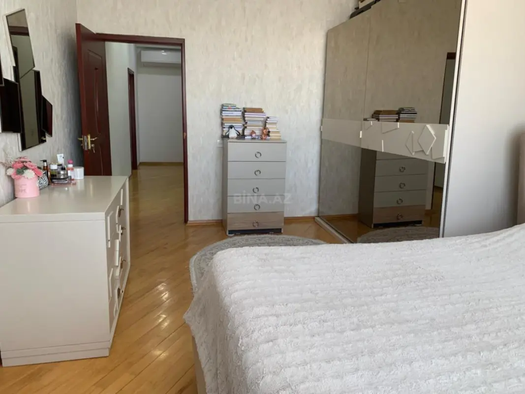 Satılır 2 otaqlı mənzil 85 m²