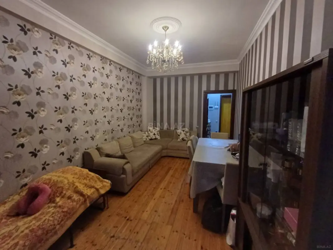 Satılır 2 otaqlı mənzil 70 m²
