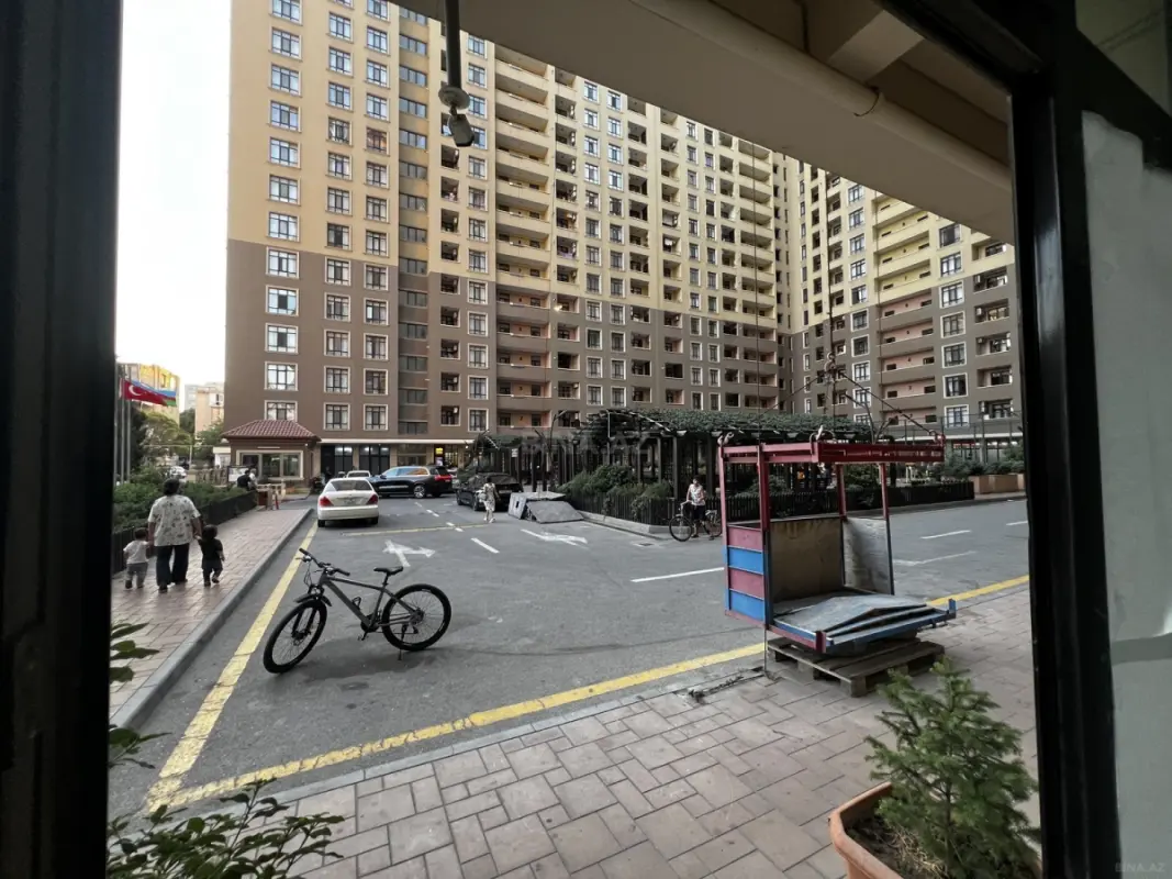 Kirayə verilir obyekt 175 m²