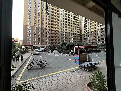 Kirayə verilir obyekt 175 m² — Bakı, İnşaatçılar 175.00 m²