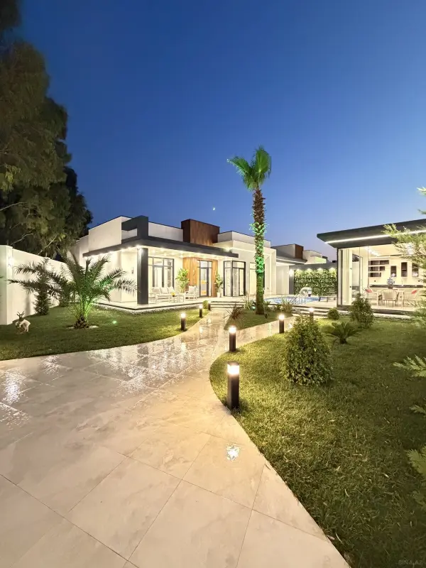 Satılır 4 otaqlı həyət evi 165 m²