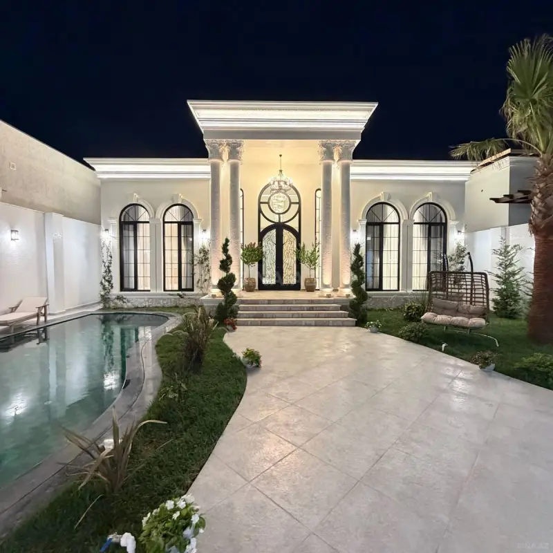 Satılır 5 otaqlı həyət evi 300 m²