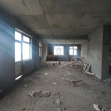 Satılır 3 otaqlı mənzil 128 m² — Bakı 3 otaq 128.00 m²