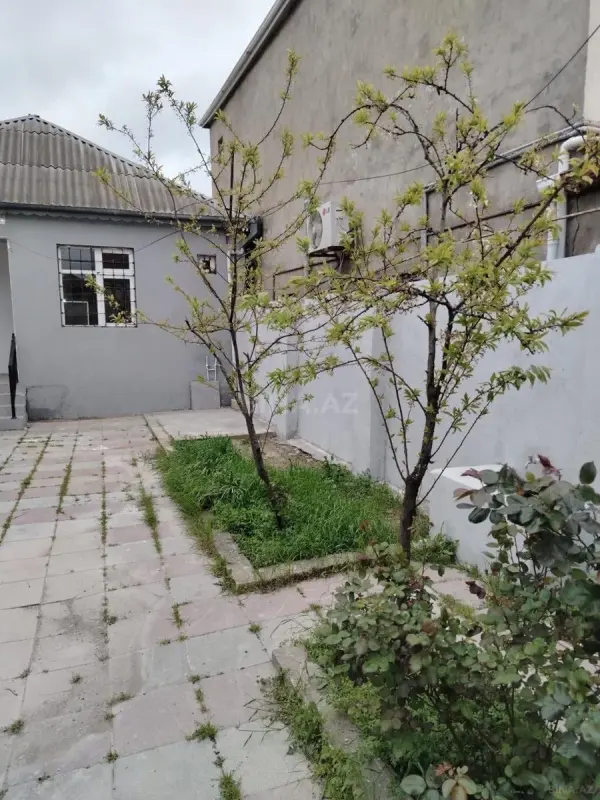 Satılır 4 otaqlı həyət evi 100 m²