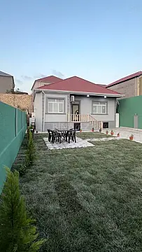 Satılır 4 otaqlı həyət evi 110 m² — Bakı 4 otaq 110.00 m²
