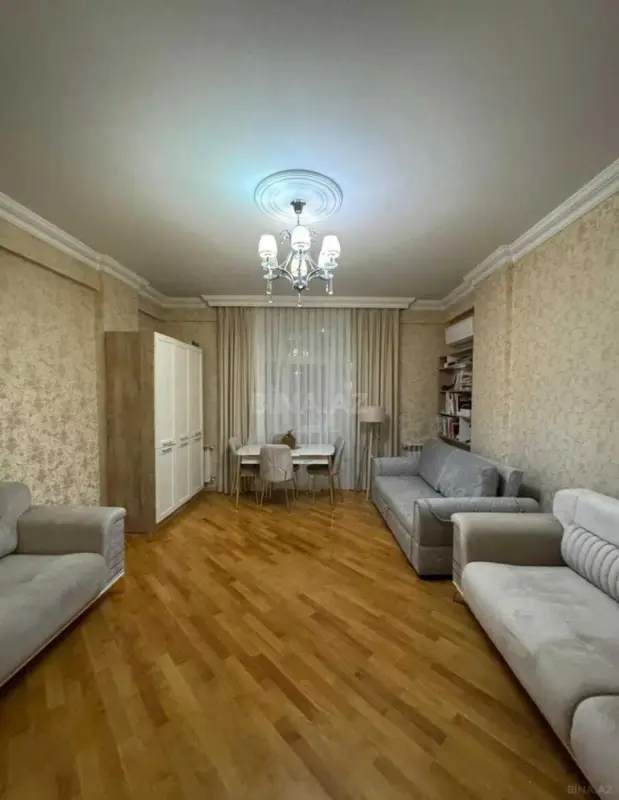 Satılır 2 otaqlı mənzil 81 m²
