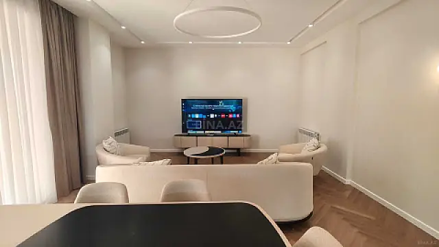 Kirayə verilir 3 otaqlı mənzil 170 m² — Bakı, Nizami 3 otaq 170.00 m²