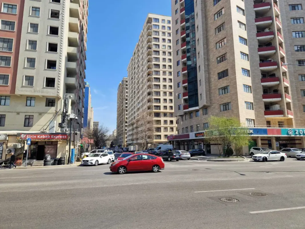 Satılır 2 otaqlı mənzil 100 m²