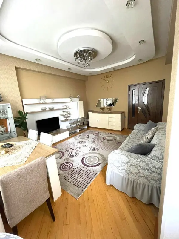 Satılır 3 otaqlı mənzil 110 m²
