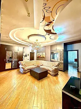 Satılır 4 otaqlı mənzil 153 m² — Bakı, İnşaatçılar 4 otaq 153.00 m²