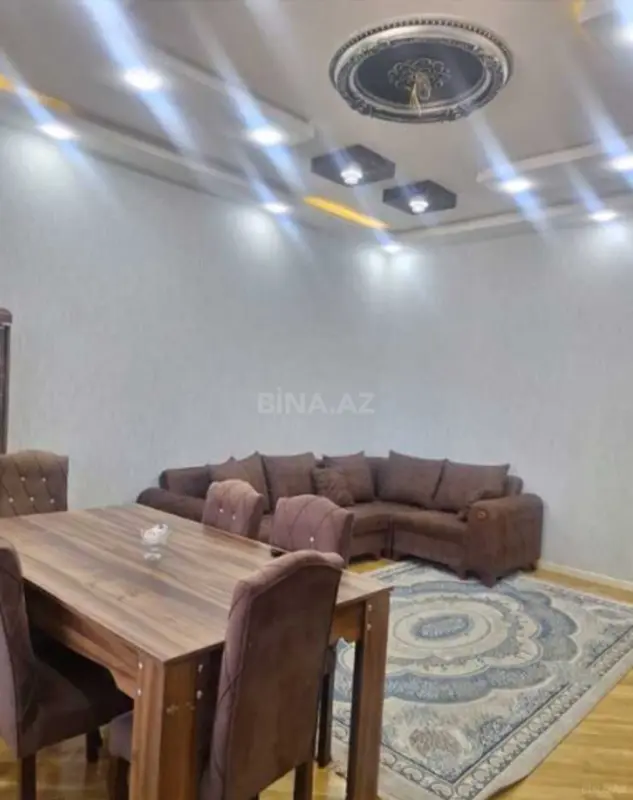 Kirayə verilir 2 otaqlı mənzil 90 m²