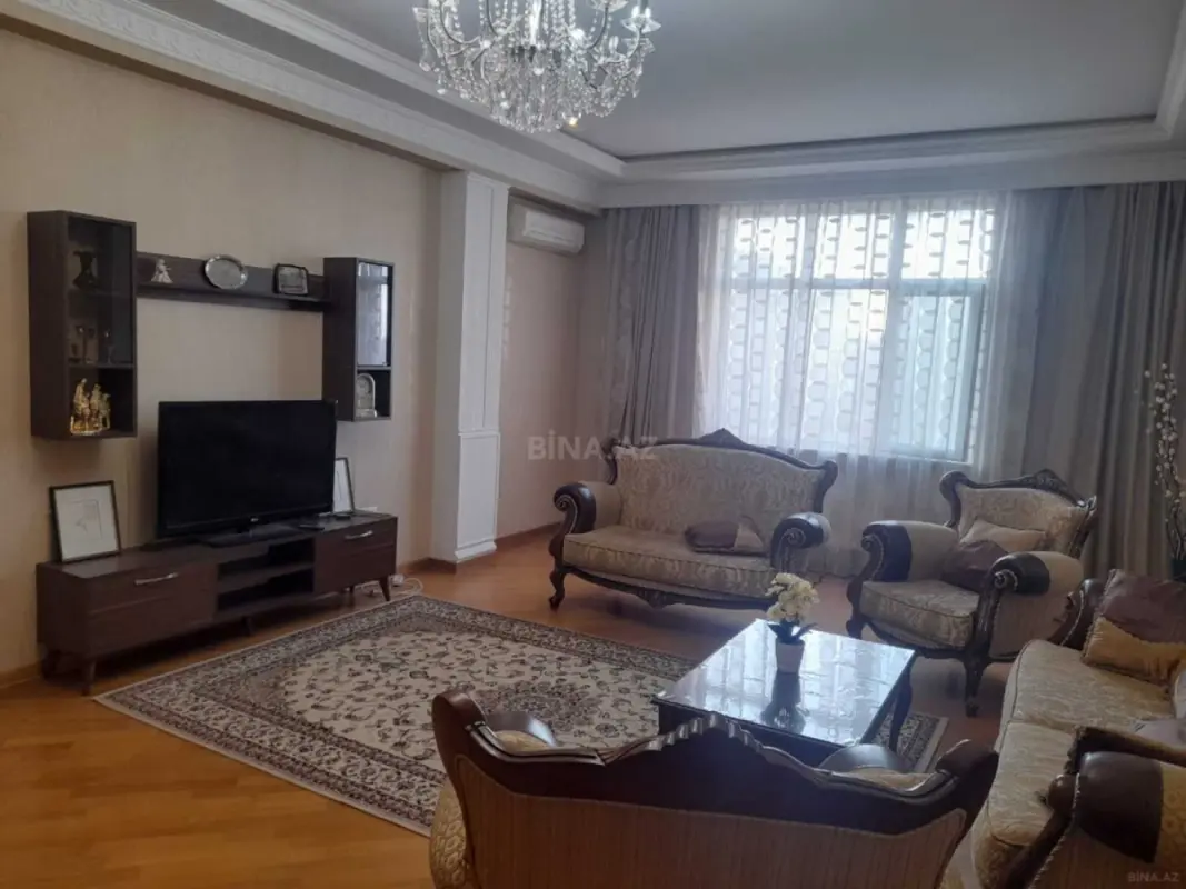 Satılır 4 otaqlı mənzil 170 m²