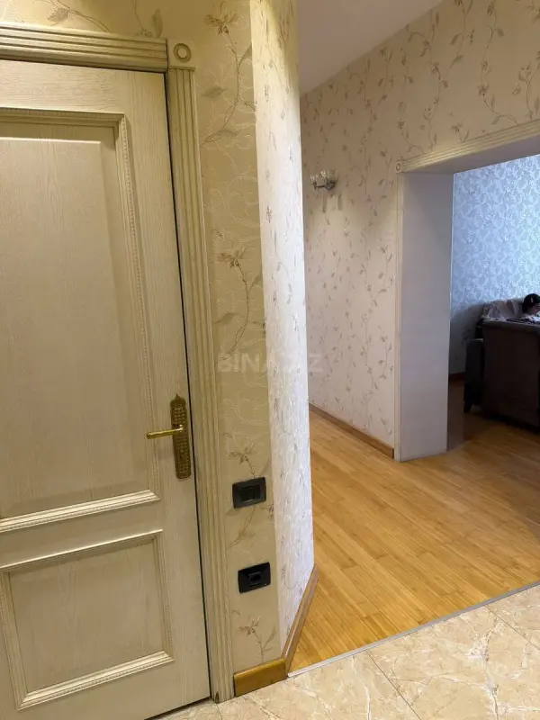 Kirayə verilir 2 otaqlı mənzil 90 m²