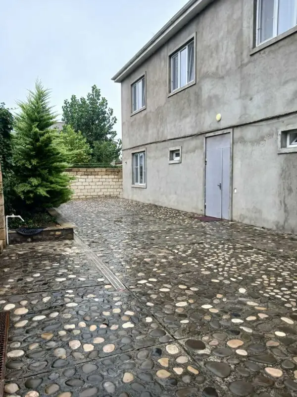 Satılır 4 otaqlı həyət evi 290 m²