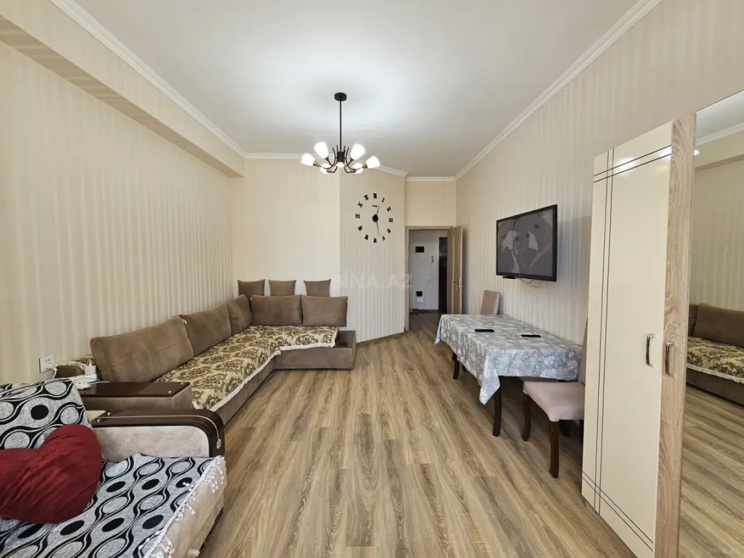 Satılır 1 otaqlı mənzil 55 m²
