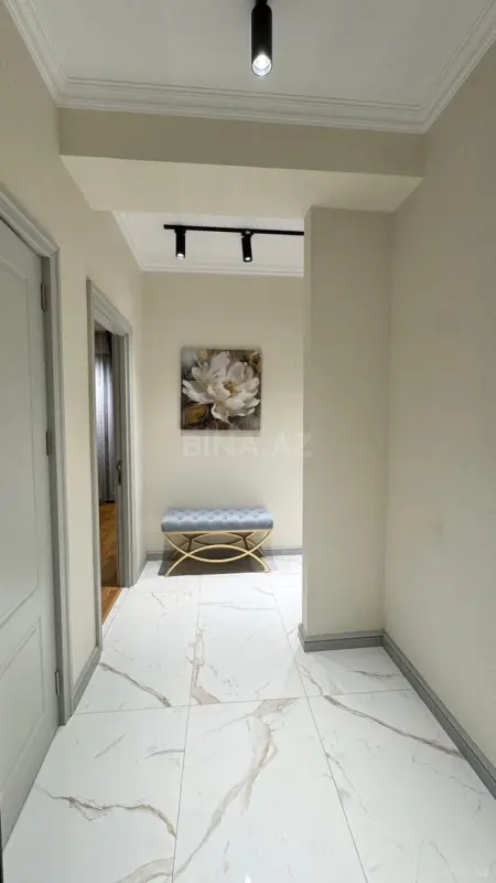 Satılır 2 otaqlı mənzil 66 m²