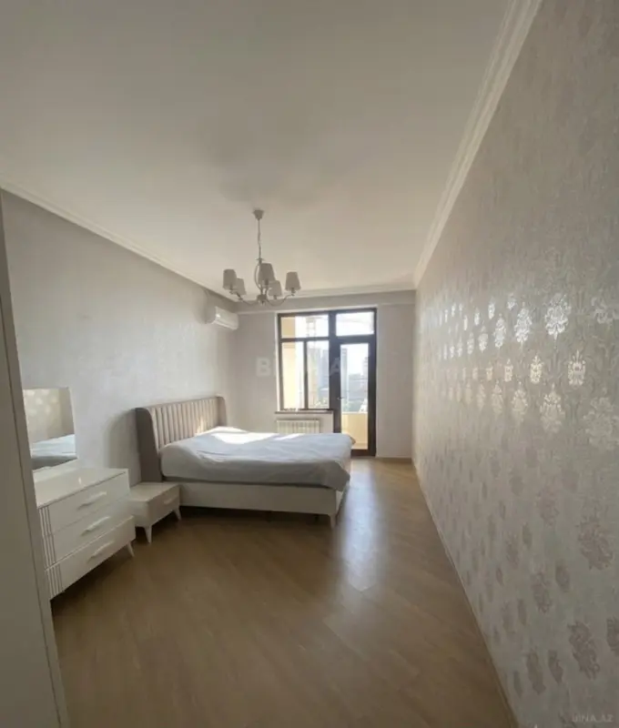 Satılır 2 otaqlı mənzil 66 m²