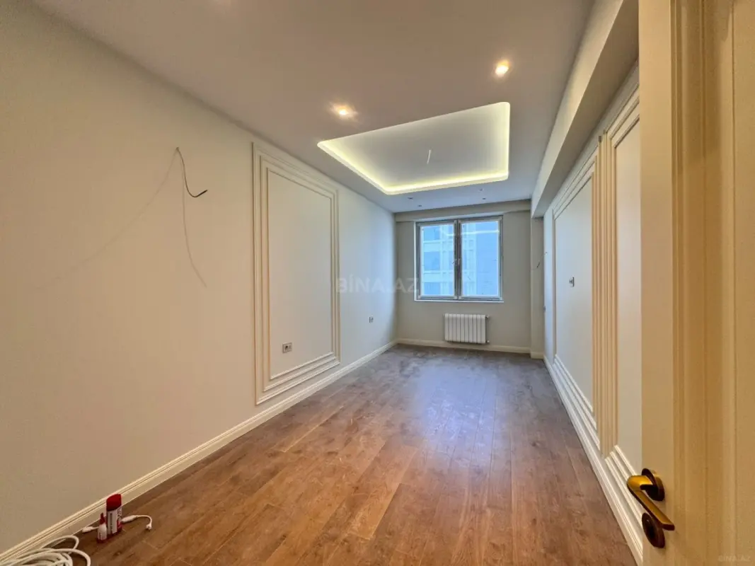 Satılır 2 otaqlı mənzil 92 m²