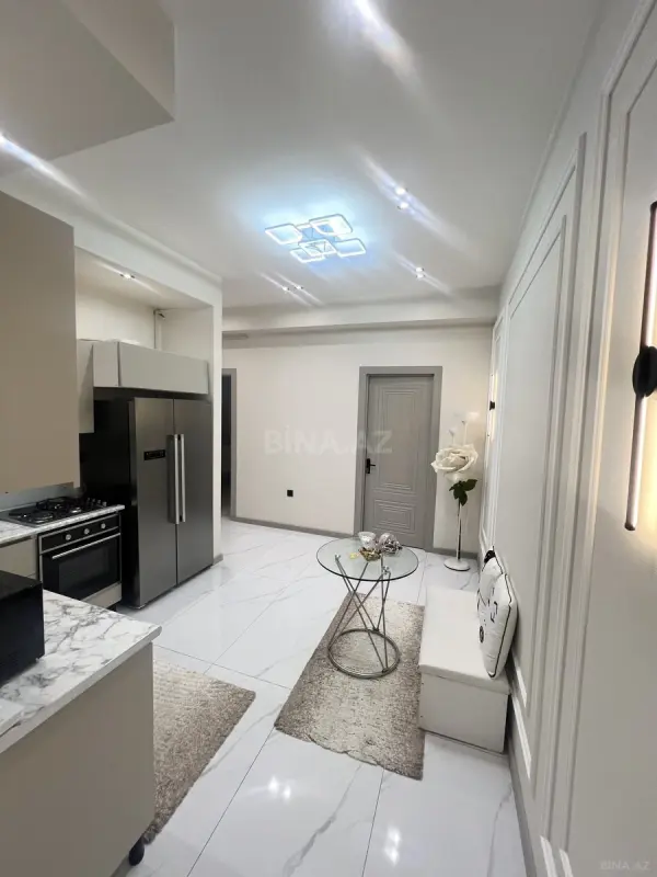 Satılır 2 otaqlı mənzil 71 m²