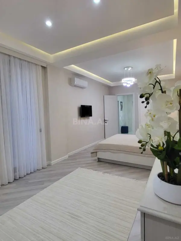 Kirayə verilir 2 otaqlı mənzil 80 m²