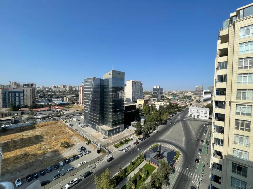 Kirayə verilir 3 otaqlı mənzil 124 m²