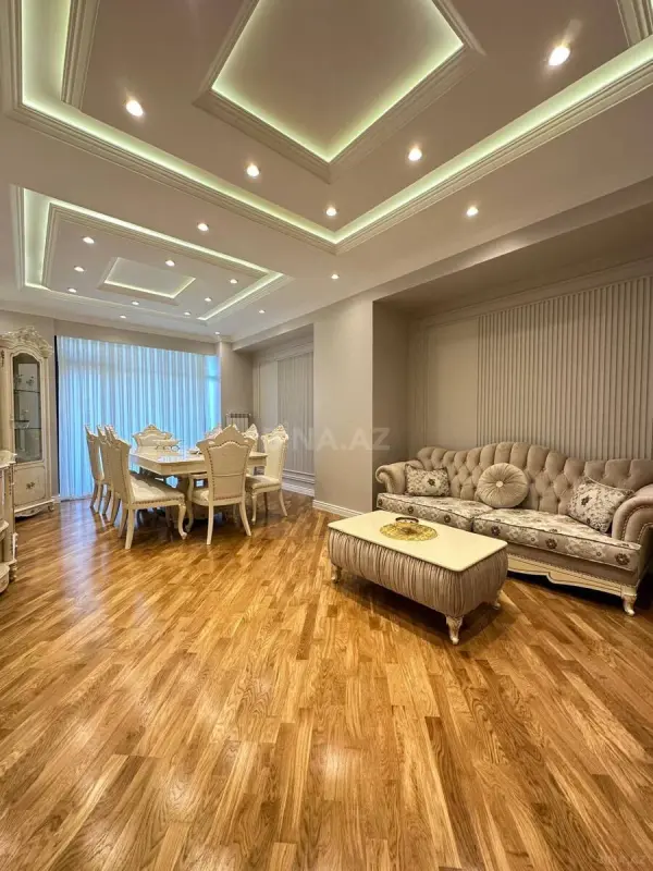Satılır 3 otaqlı mənzil 147.5 m²