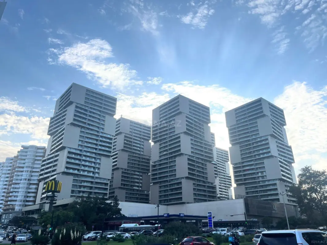 Kirayə verilir 3 otaqlı mənzil 148 m²