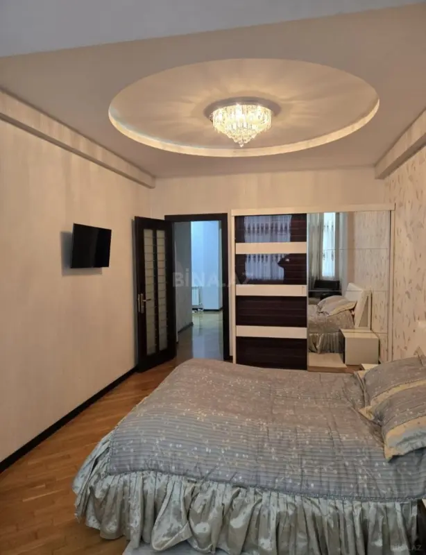 Satılır 3 otaqlı mənzil 117 m²