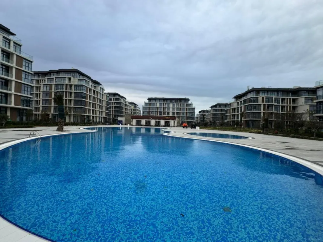 Satılır 3 otaqlı mənzil 128 m²