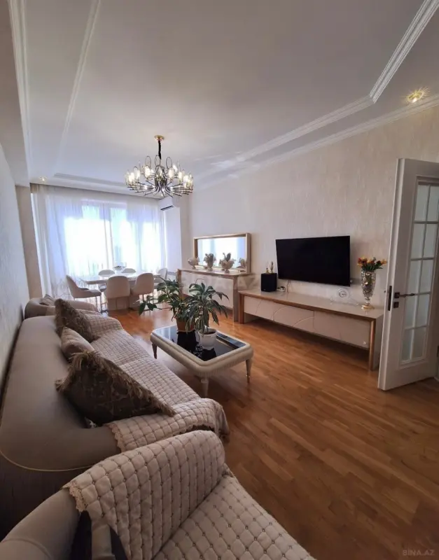 Satılır 3 otaqlı mənzil 110 m²