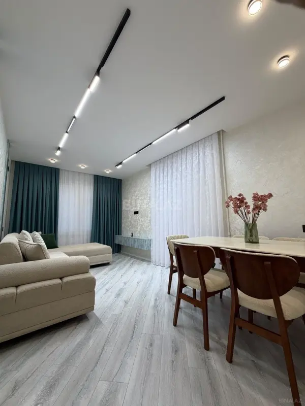 Satılır 2 otaqlı mənzil 60 m²