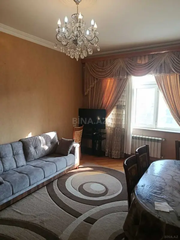 Kirayə verilir 2 otaqlı mənzil 88 m²
