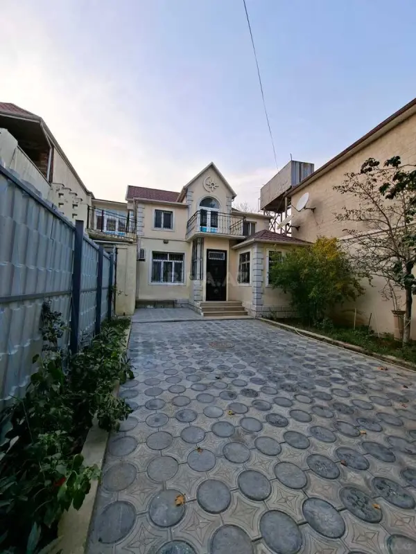 Kirayə verilir 6 otaqlı həyət evi 180 m²