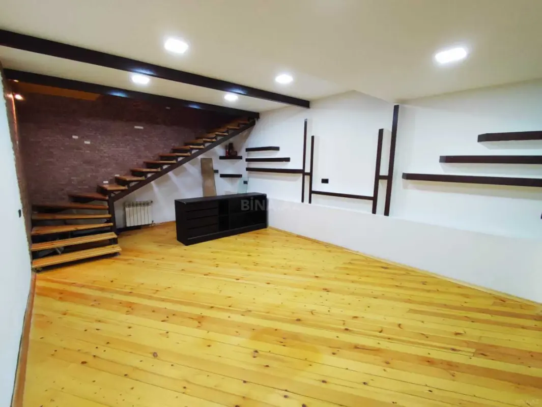 Kirayə verilir 3 otaqlı ofis 80 m²