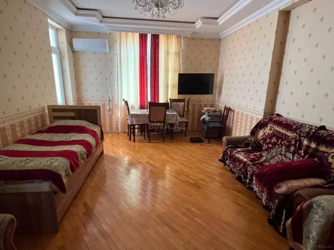 Satılır 2 otaqlı mənzil 90 m²